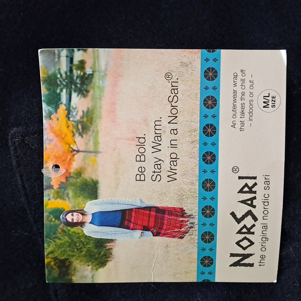 Wool Sari. Also A blanket. - Picture 2 of 7